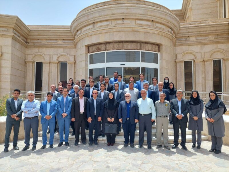 در خواست صنعتگران میبدی از مدیرکل حفاظت محیط زیست استان:سهم صنعت از آلایندگی را مشخص کنید