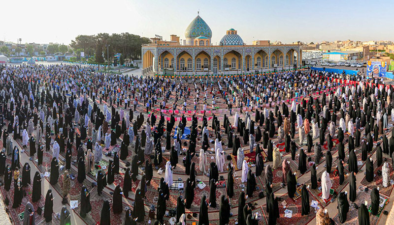 اقامه نماز عید بندگی در یزد