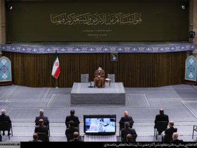 کارآفرینان و فعالان اقتصادی افسران، و کارگران، رزمندگان بااخلاص و باصفای دفاع مقدس در مقابل جنگ اقتصادی هستند/ ایستادگی تولید کنندگان در مقابل حمله به اقتصاد، جهاد و از بزرگترین عبادت‌هاست.