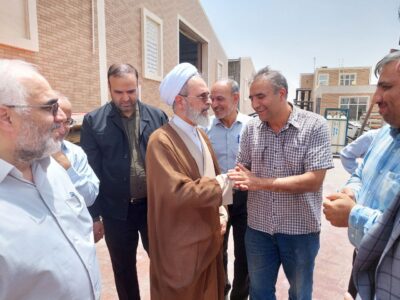 آیت الله اعرافی خطاب به پرسنل شرکت ابتکار صنعت تابان:از شما عزیزان تشکر می کنم و دستان  شما را می بوسم.