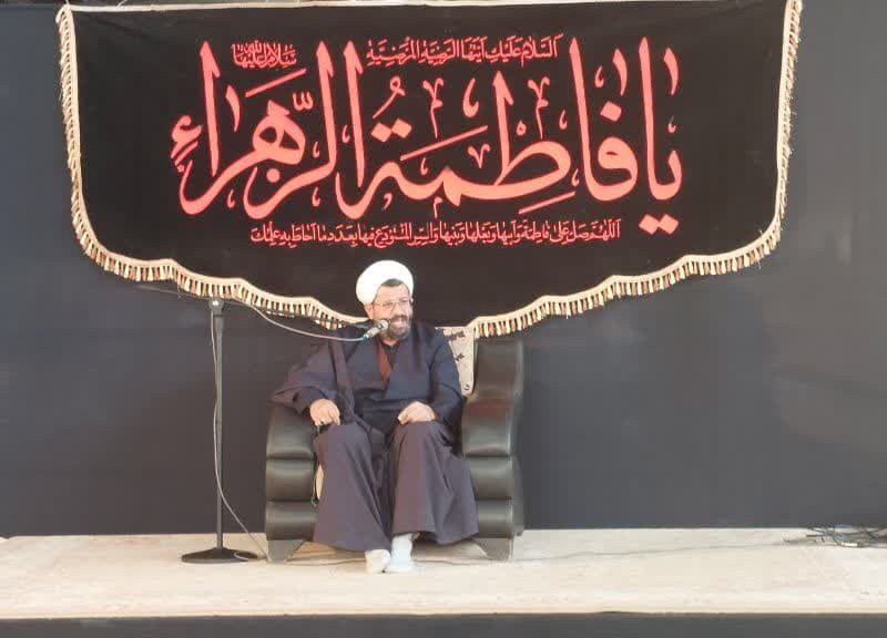 گزارش تصویری مراسم عزاداری در کارخانه کاشی رباط میبد