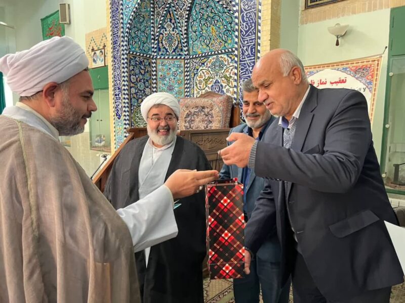 تجلیل از فعالان و خادمان فریضه نماز درشهرک صنعتی جهان آباد میبد+گزارش تصویری