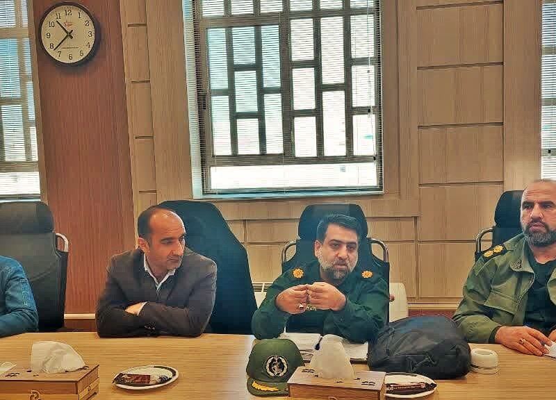 انتقادبهشتی از بعضی از مسئولین شهرستان :وقتی ۷۰۰۰۰نفر در میبد از صنعت شهرستان نان می خورند چرا به این موضوع پرداخته نمی شود/ ما قدردان صنعت هستیم