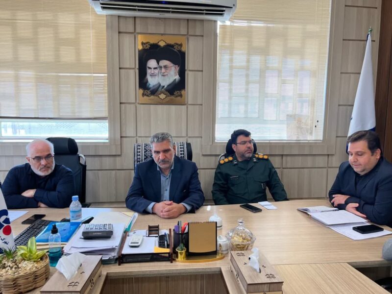 فرماندار: هیچ عبادتی بالاتر از تامین معیشت کارگران و خانواده هایشان نیست/به لطف صنعتگران، میبد شهر خیّری است/ بخش عمده ای از فعالیت های فرهنگی در شهرستان توسط صنعت انجام می شود/مهاجرت و مهاجرپذیری در ذات توسعه هست.