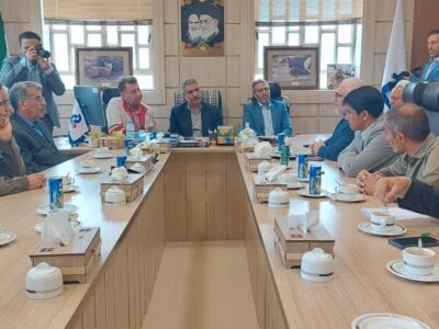 هشدار فرماندار نسبت به افزایش فشارها به صنعت میبد: اگر کاشی در میبد زمین خورد صنعت کاشی کشور زمین خواهد خورد.