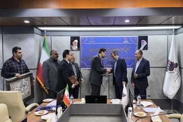 برگزاری مراسم تکریم مدیرعامل و معارفه سرپرست سازمان صنایع کوچک و شهرک‌های صنعتی ایران